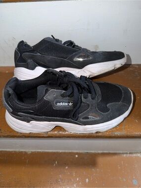 ADIDAS Falcon Core Black Sneakers, size 8